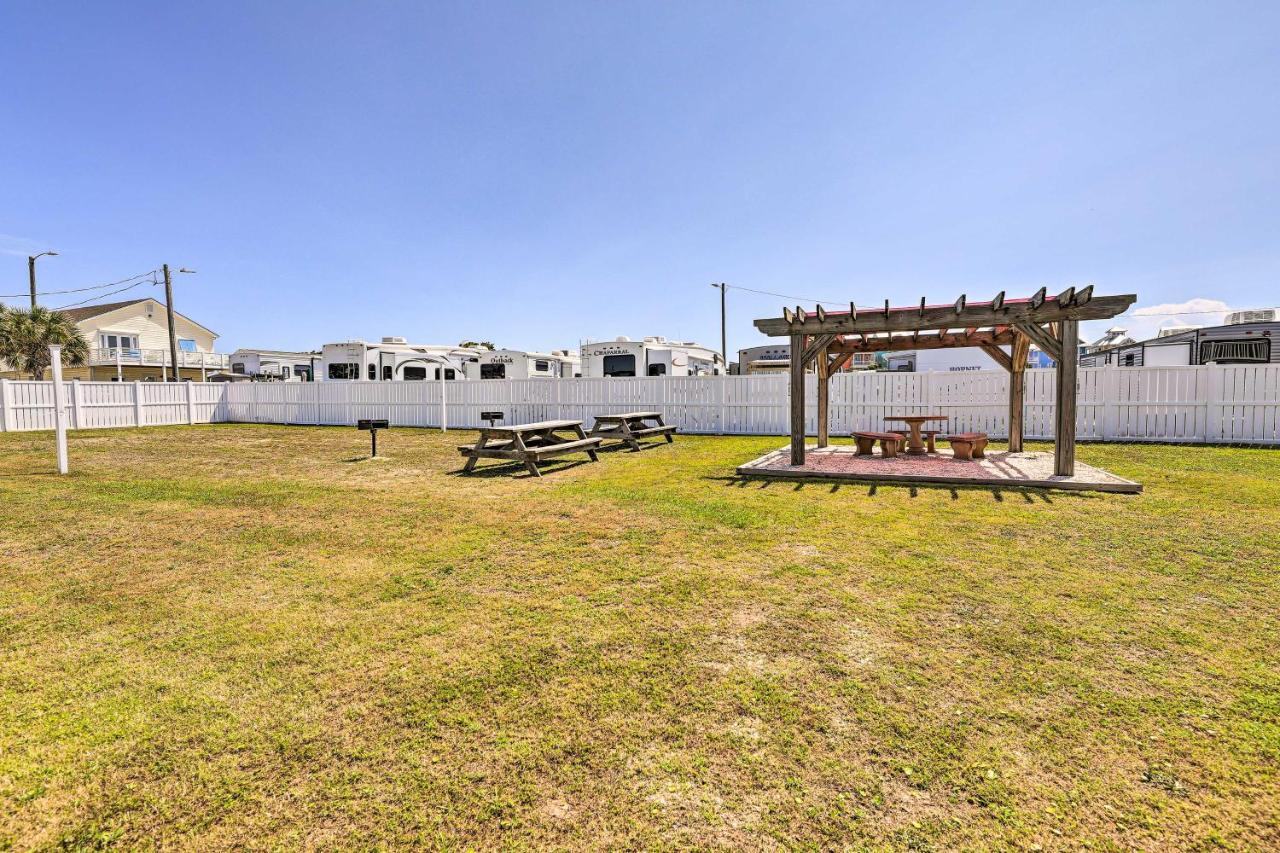 Atlantic Beach Studio With Community Pool! Екстериор снимка